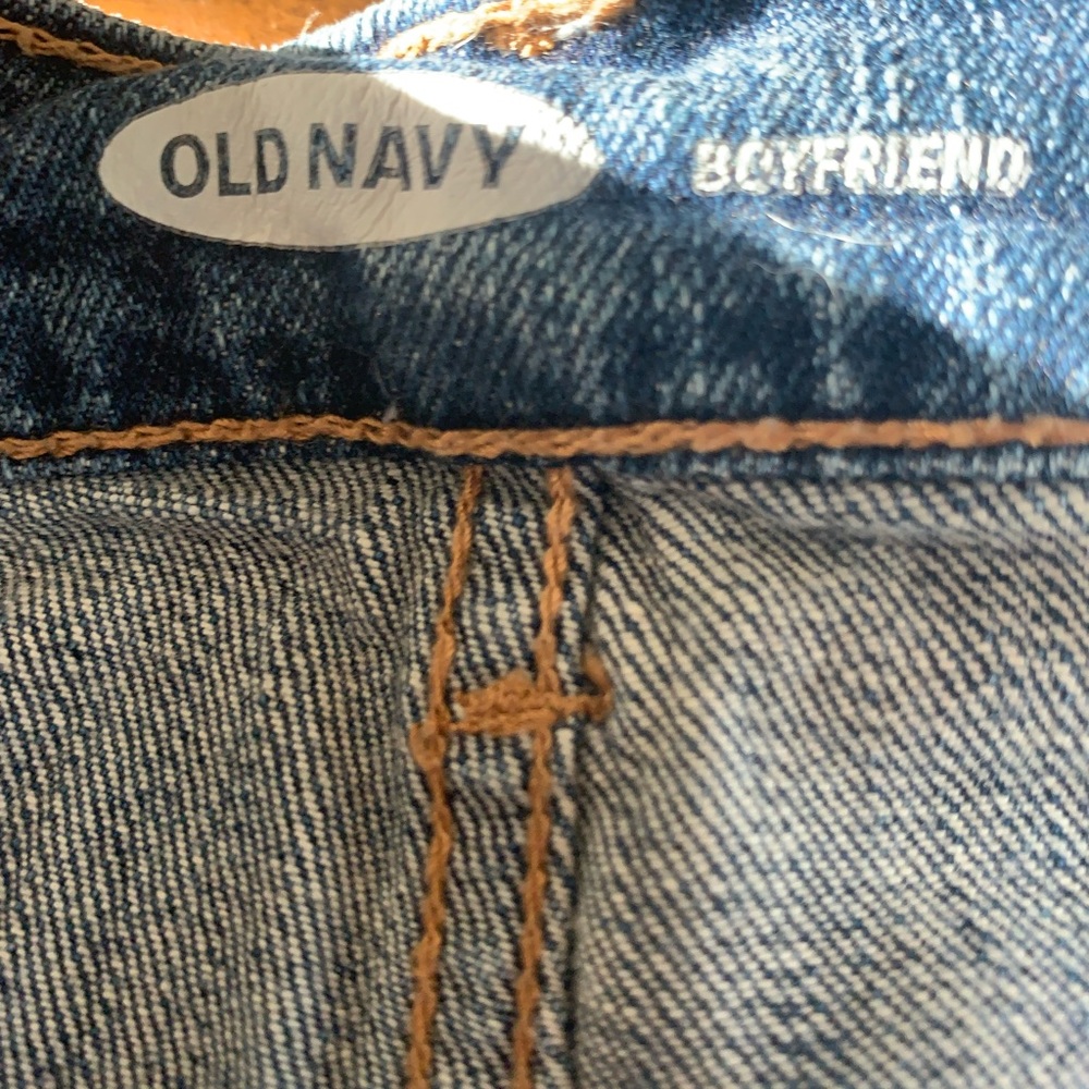 ⭐️Old Navy Patriotic Boyfriend Shorts Distressed Sz 2⭐️ - Picture 6 of 8